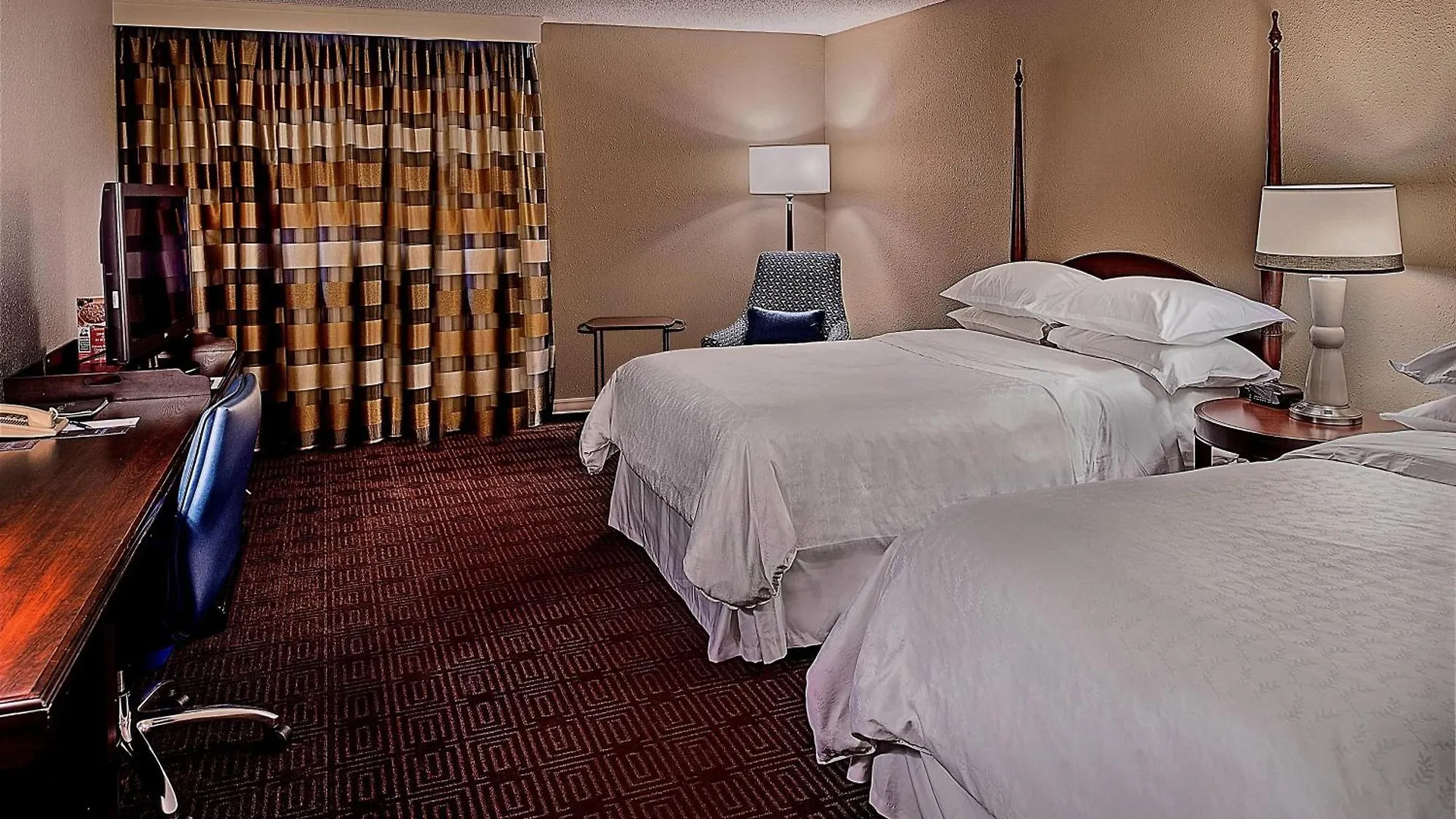 Sheraton Westport Lakeside Chalet Maryland Heights