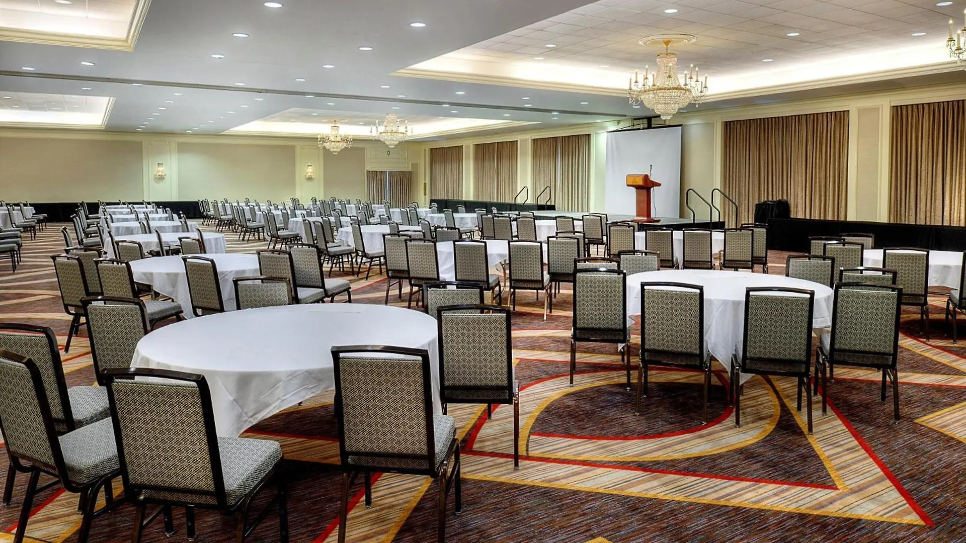 Sheraton Westport Lakeside Chalet Maryland Heights Hotel