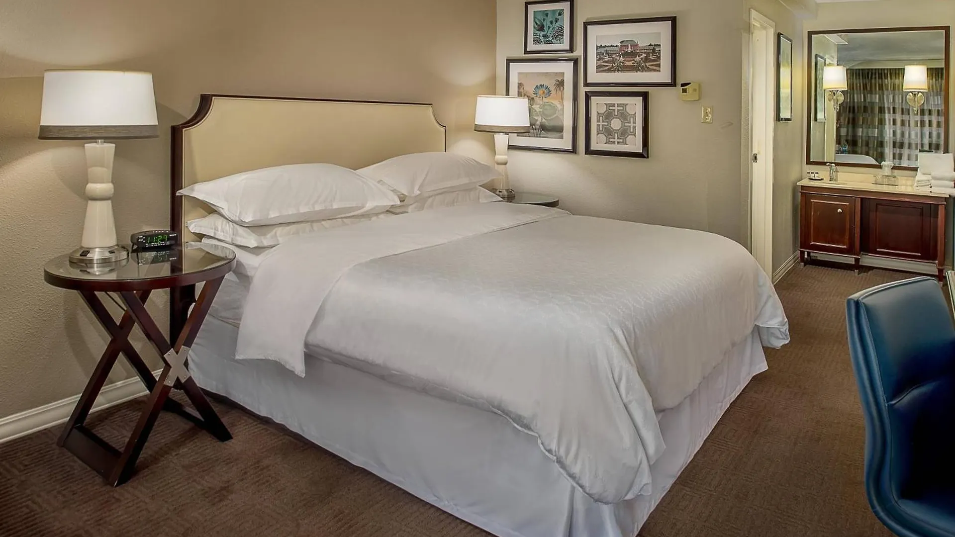 Sheraton Westport Lakeside Chalet Maryland Heights